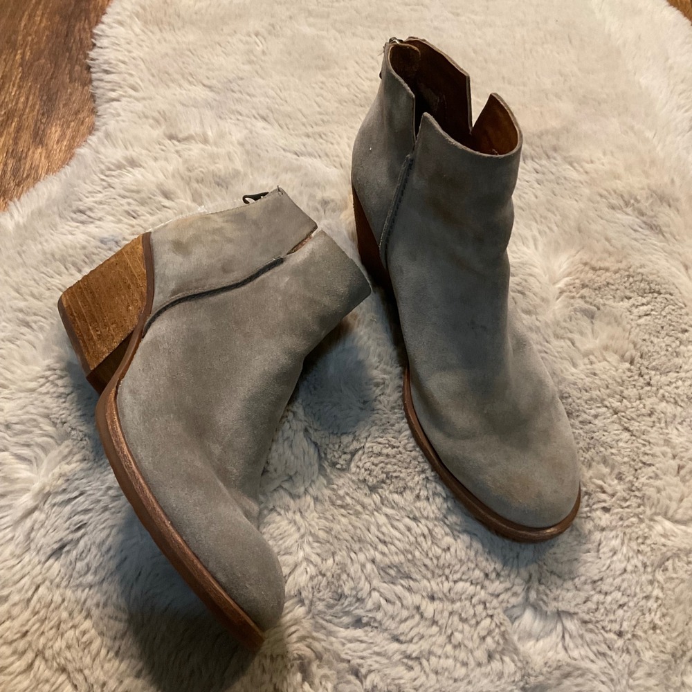 Kori-Ease Booties 7.5‎ Gray Taupe Heeled Women Side Zip Boots